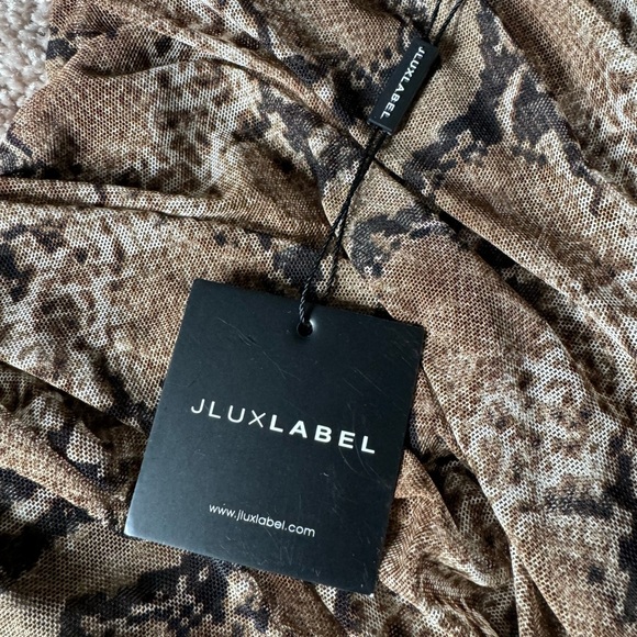 Swimsuit cover up - Picture 2 of 4